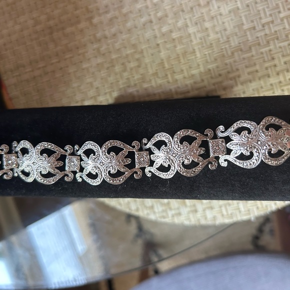 Vintage 1930's Sterling Silver Marcasite Bracelet - Picture 5 of 7